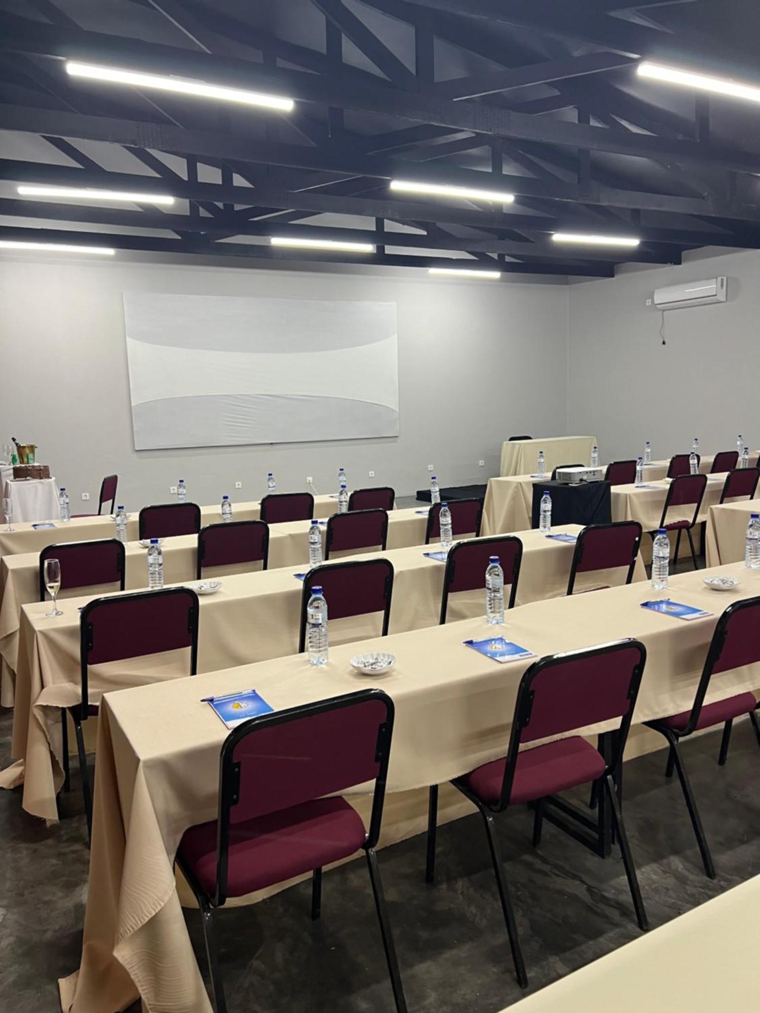 Nkanhi Centro De Conferencias E Hotel ポンタ・ド・オウロ エクステリア 写真